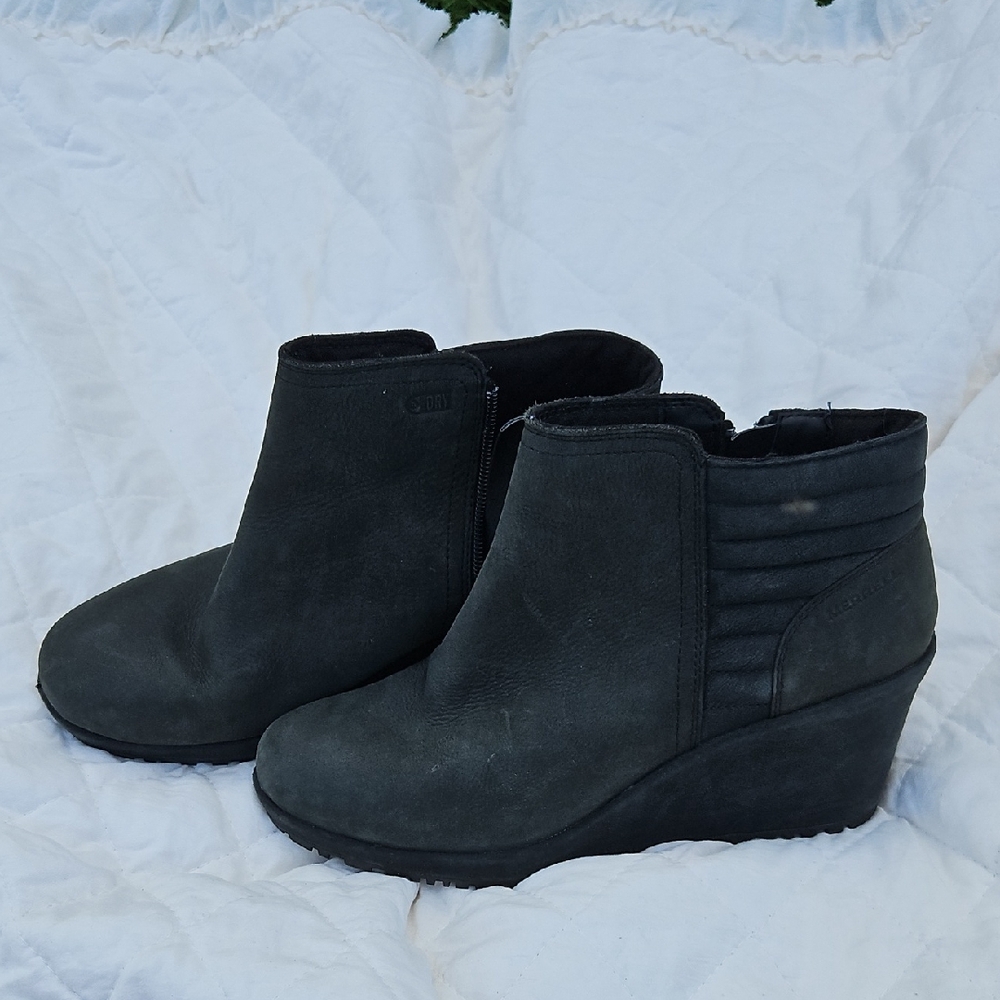 9.5 MERRELL TREMBLANT Leather wedge Ankle Boots